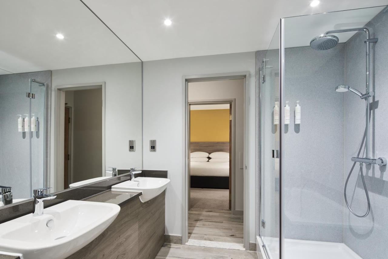 Delta Hotels By Marriott Cheshunt Broxbourne Ngoại thất bức ảnh
