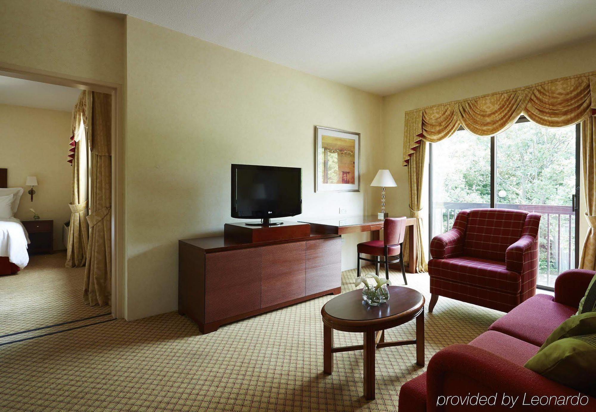 Delta Hotels By Marriott Cheshunt Broxbourne Ngoại thất bức ảnh