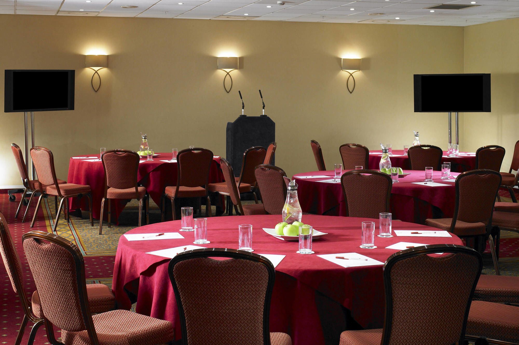 Delta Hotels By Marriott Cheshunt Broxbourne Ngoại thất bức ảnh